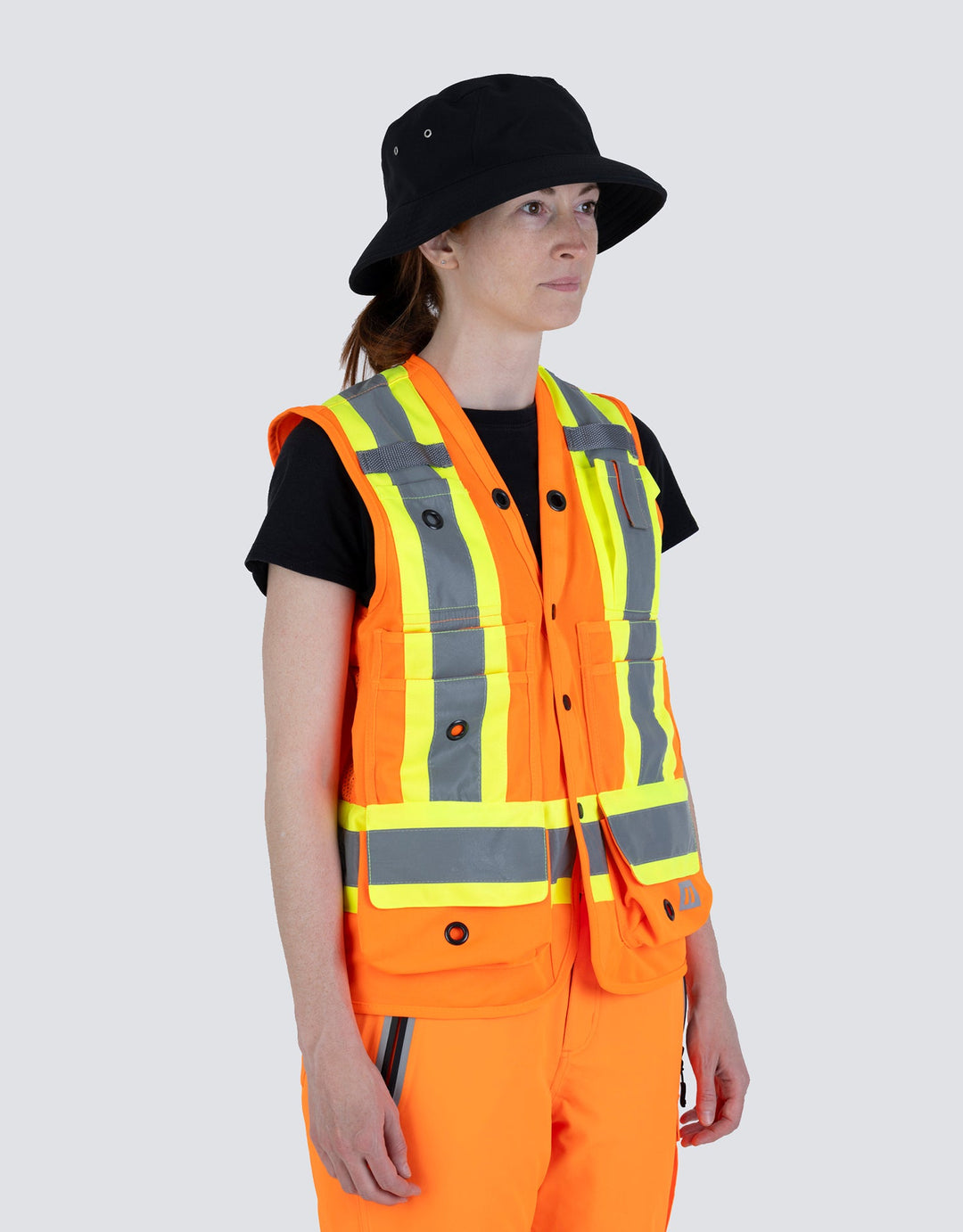 022-TV188ORZR-Model_1_65475bb8